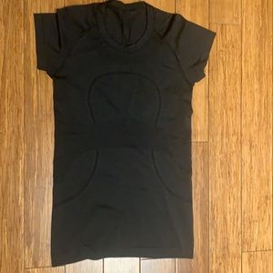 Small Black Lululemon Short sleeve workout top